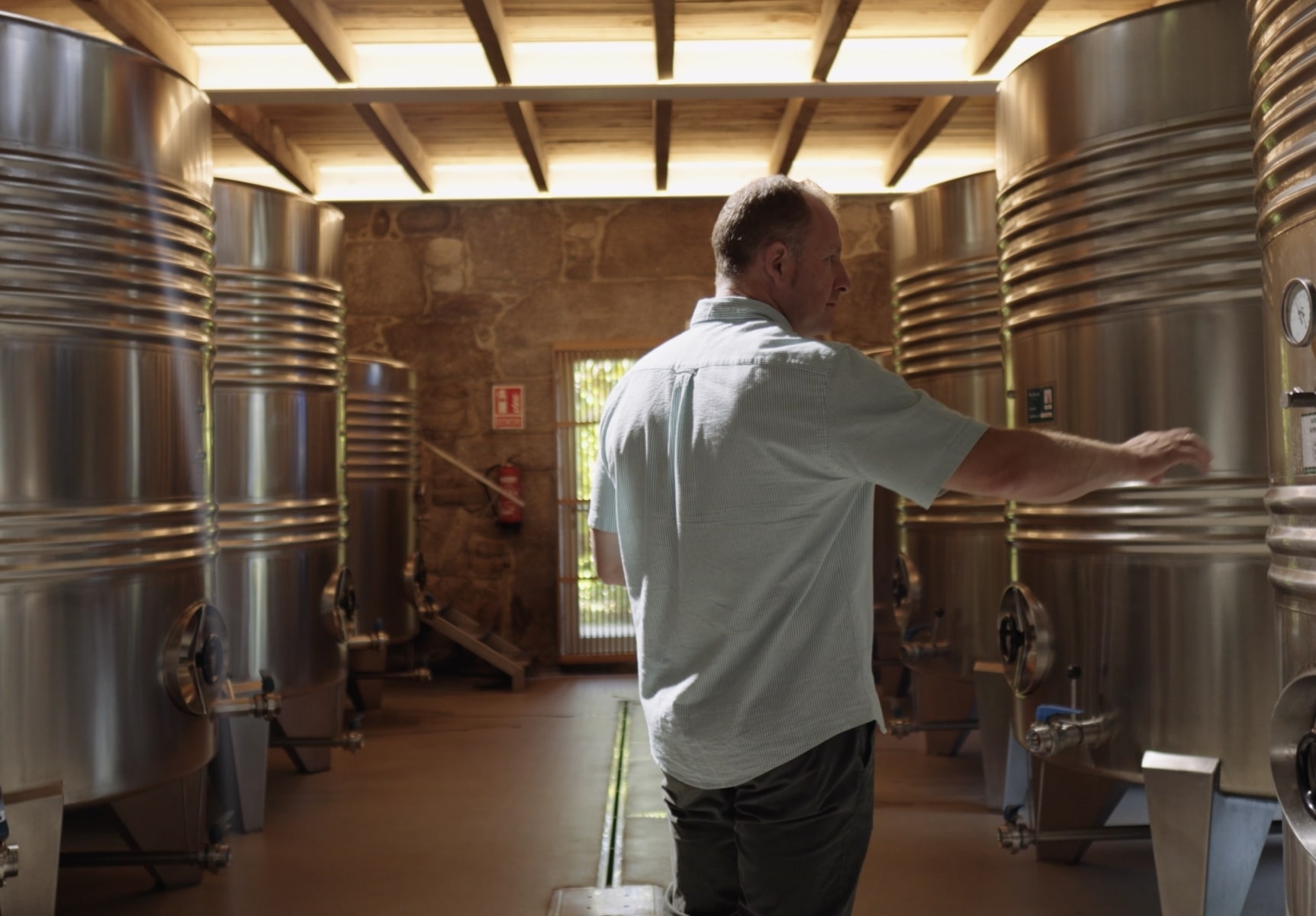 Pablo Estévez, enólogo en Enoturismo Acha (bodega Davide)